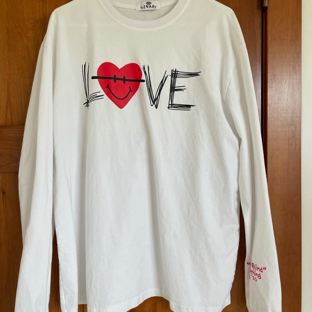 NEVER WORN love me before I’m gone long sleeve